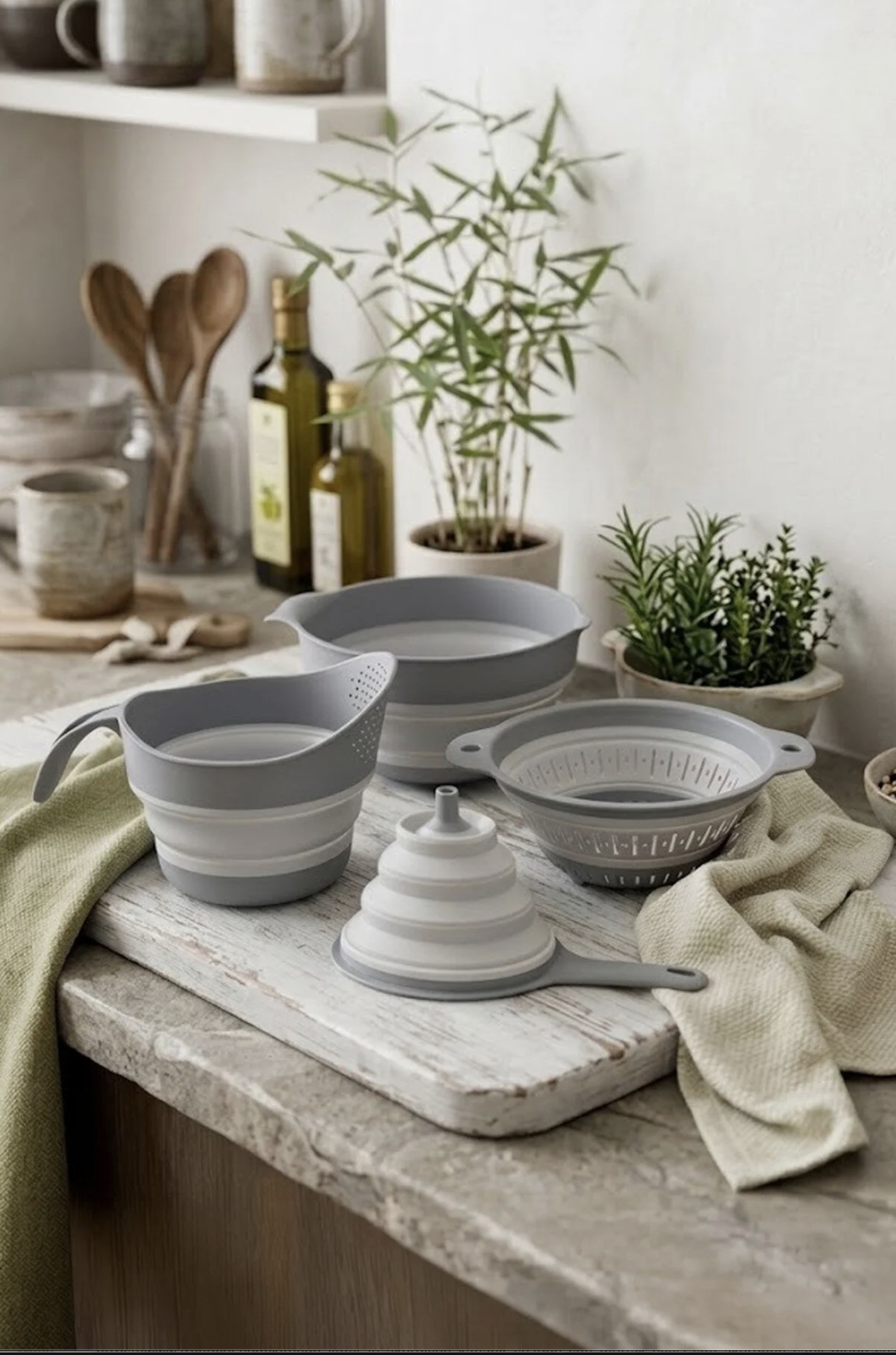 Kitchen Life Katlanabilir Süzgeç Seti – 4 Parça Akordiyon Mutfak Hazırlık Grubu, Gri