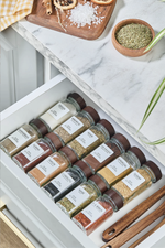 Kitchen Life Akasya Kapaklı Cam Baharatlık – 12 Parça, 56 Etiket Hediyeli